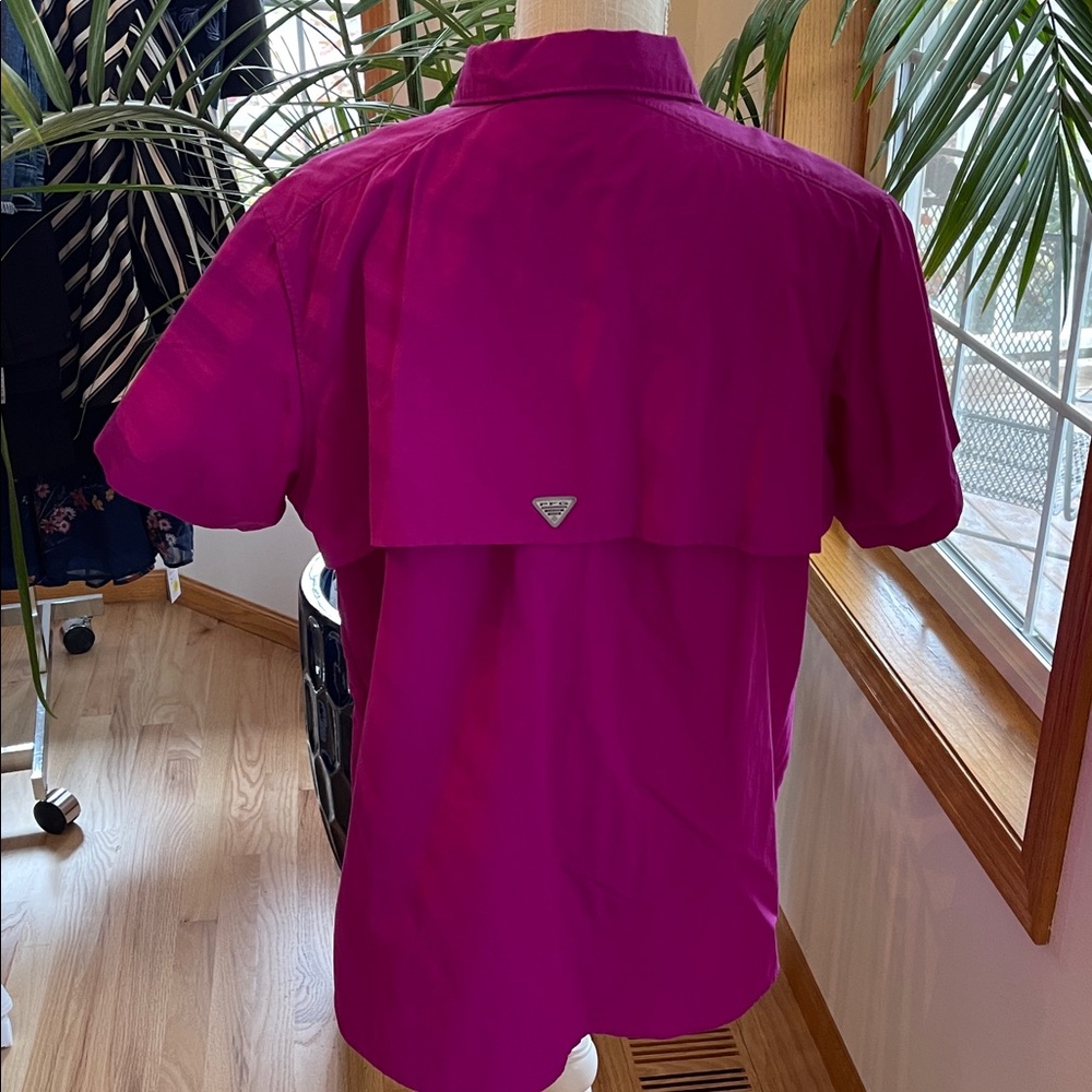 Columbia Magenta Short Sleeve Shirt - Picture 5 of 9